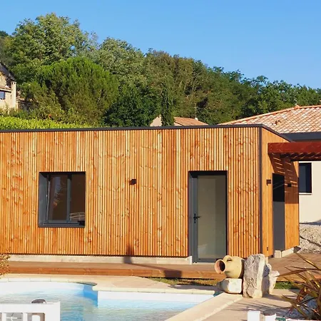 Apartment Terre De Crussol - 3 Etoiles En Ardeche, Avec Piscine Et Clim, 2-4 Personnes