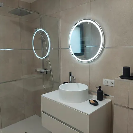 Terre De Crussol - 3 Etoiles En Ardeche, Avec Piscine Et Clim, 2-4 Personnes Apartment Saint-Peray